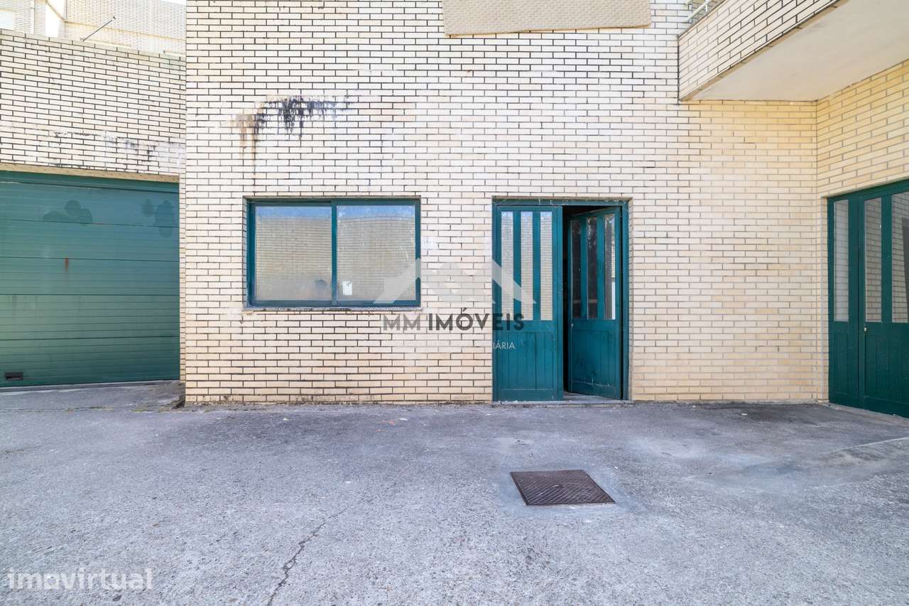 Espaço comercial | 3 Frentes | 587m² | Terraço | Box | Praias - Grande imagem: 3/20