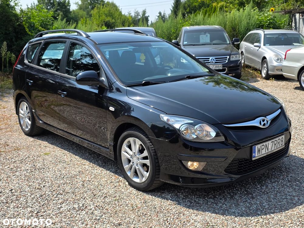 Hyundai i30 i30cw 1.6 CRDi Automatik Comfort - 4