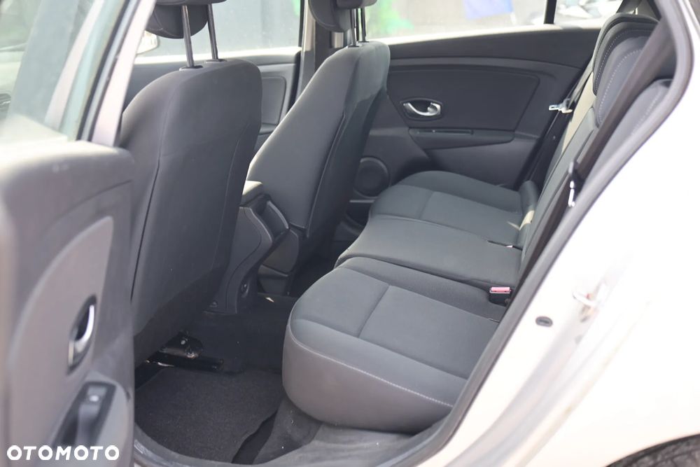 Renault Megane 1.6 16V 100 Expression - 5