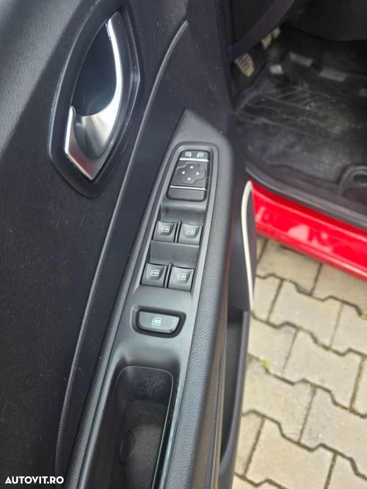 Renault Captur - 24