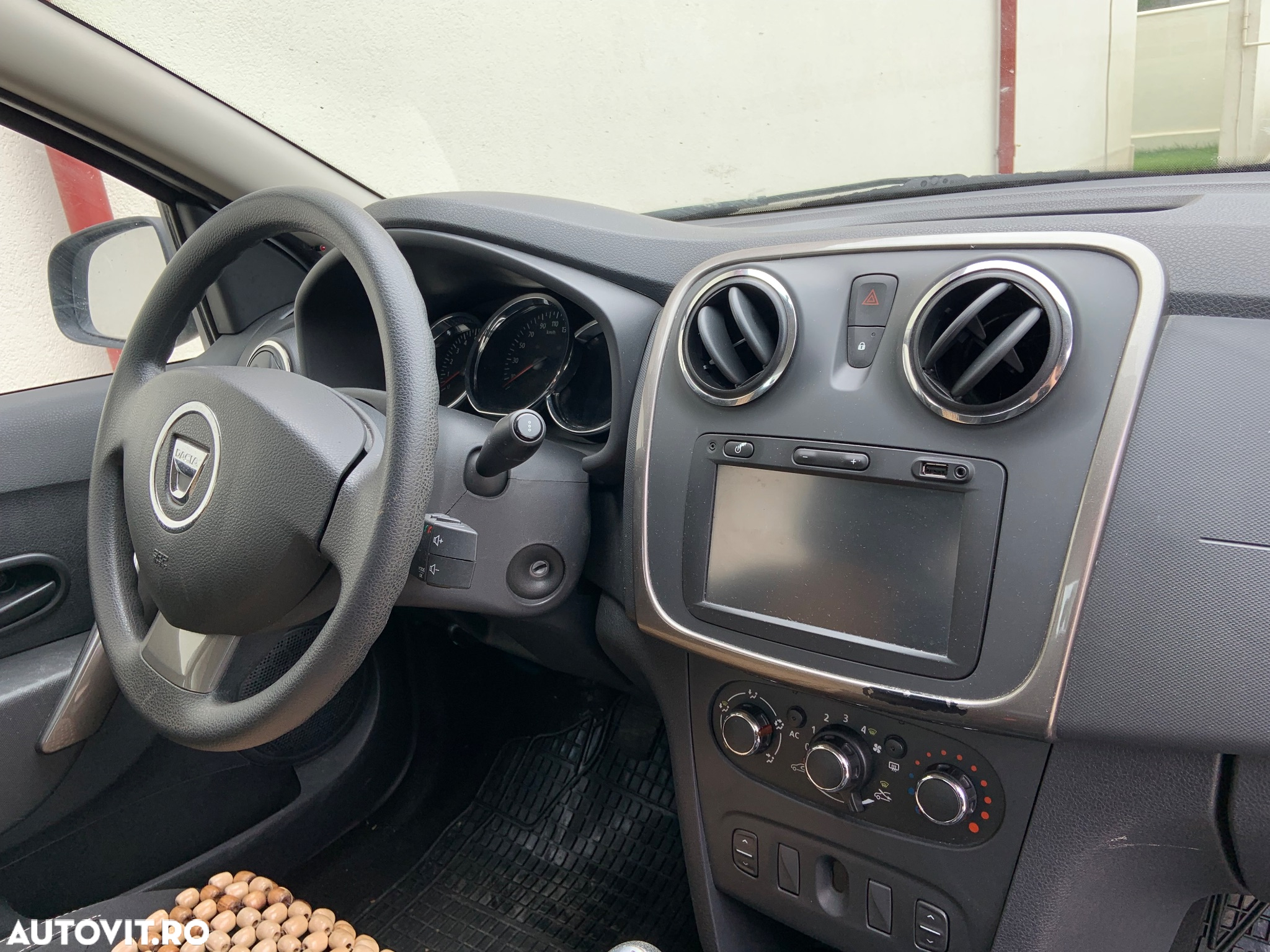 Dacia Logan 1.2 75CP Laureate - 6
