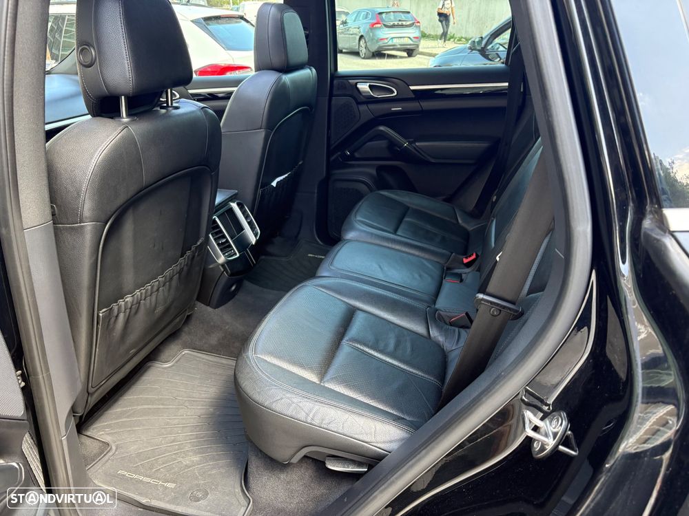 Porsche Cayenne Platinum Edition - 6