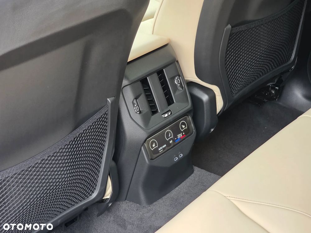 BMW X3 xDrive20d mHEV - 17