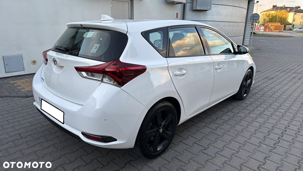 Toyota Auris 1.4 D-4D Edition - 5