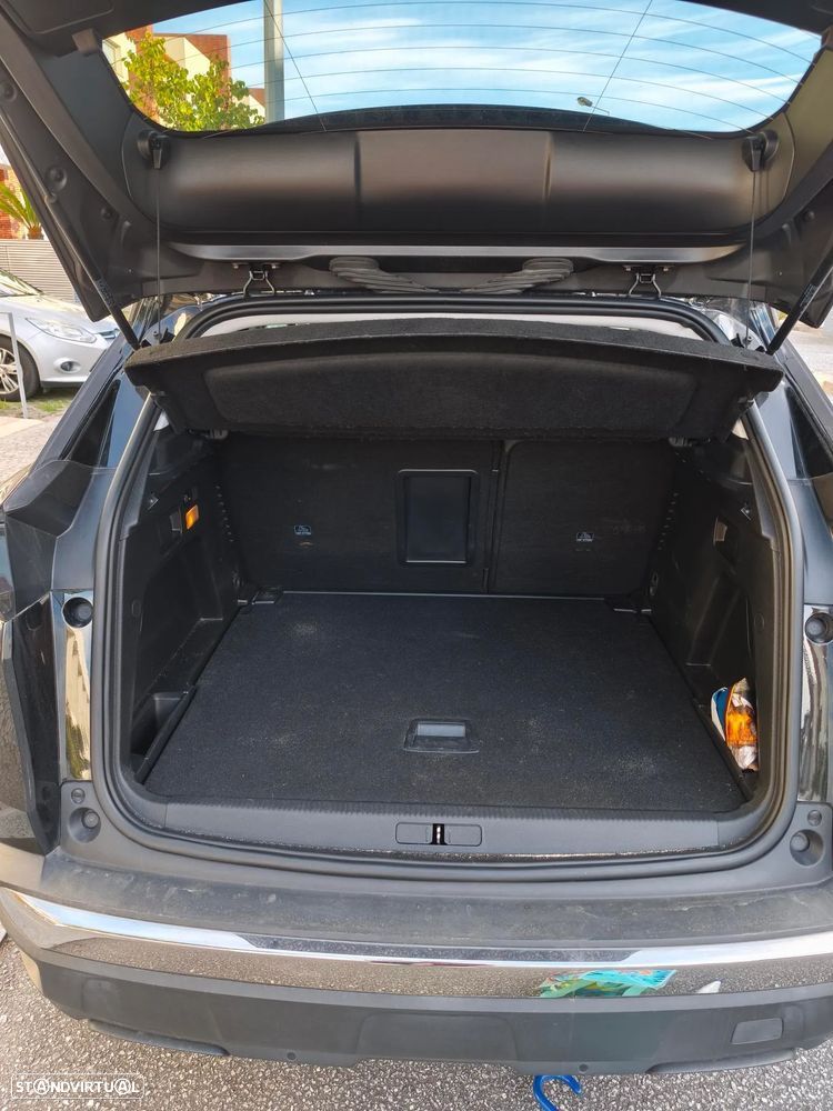 Peugeot 3008 1.5 BlueHDi Allure EAT8 - 8