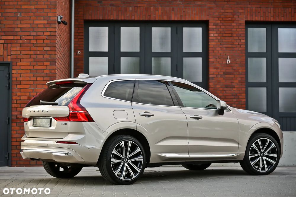 Volvo XC 60 B4 D AWD Ultimate Bright - 16