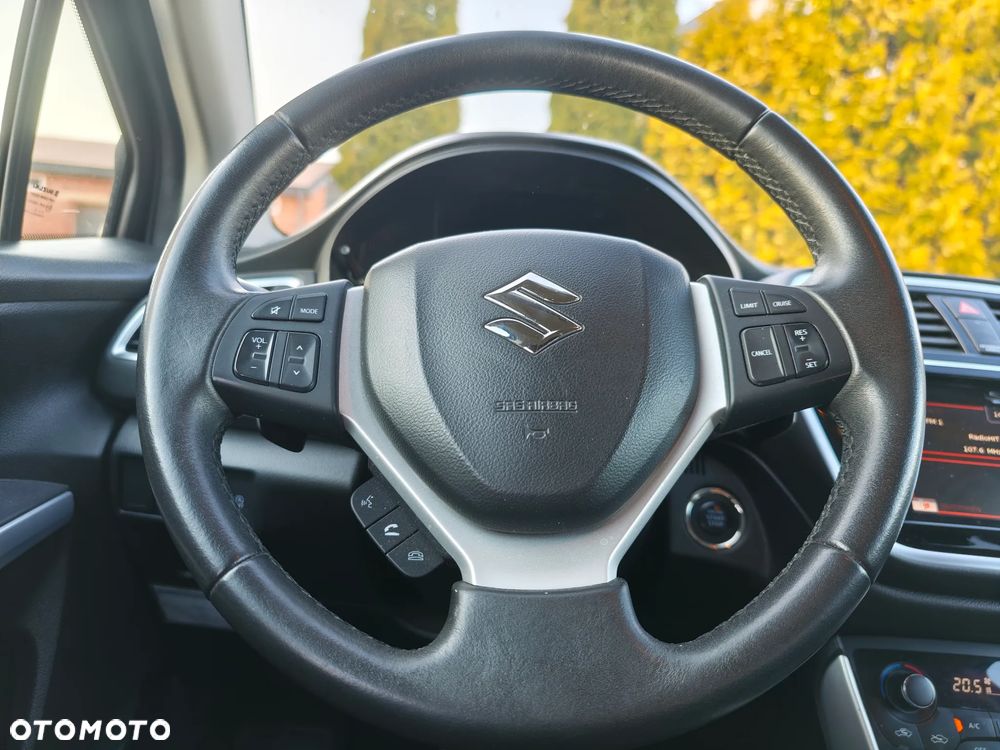 Suzuki SX4 S-Cross 1.4 T Premium - 14