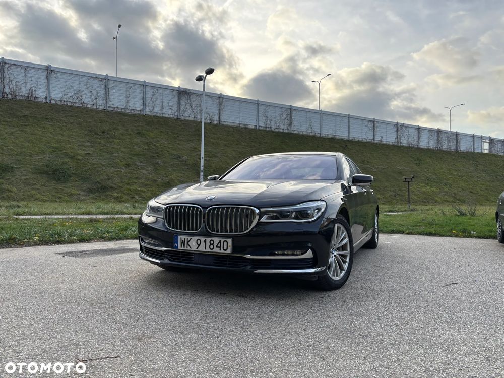 BMW Seria 7 750Li xDrive - 5