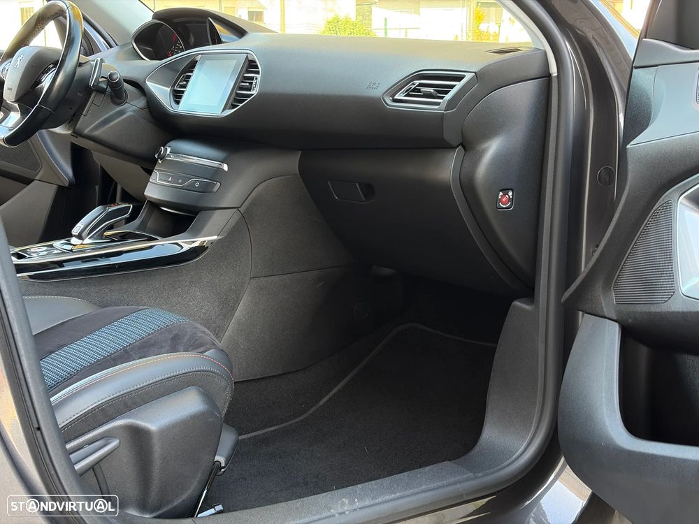 Peugeot 308 PureTech 130 GPF EAT8 Stop & Start Tech Edition - 39