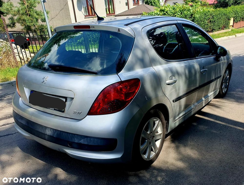 Peugeot 207 - 3