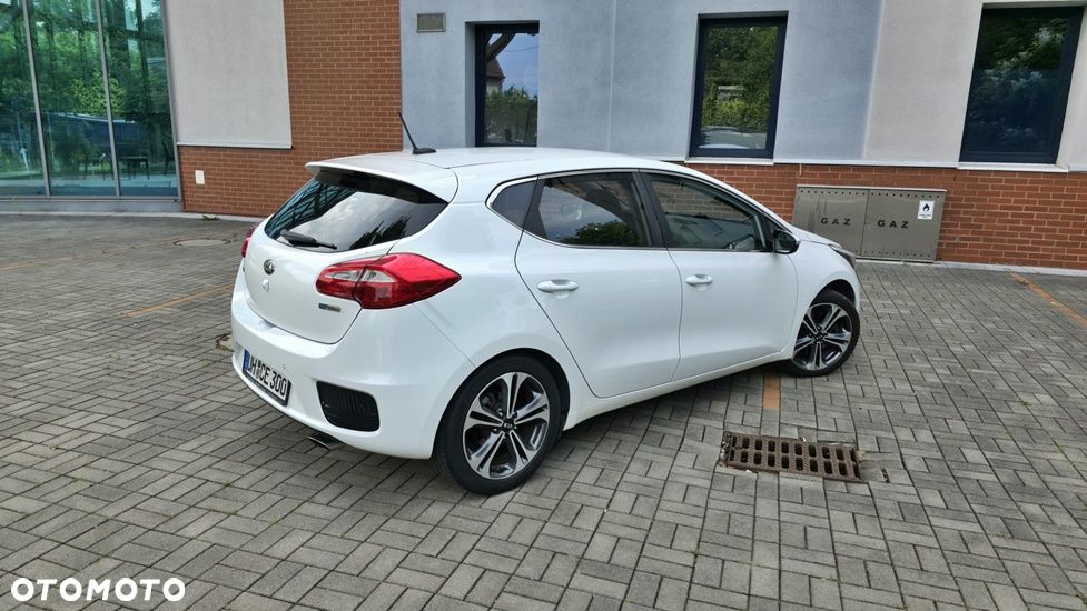 Kia Ceed 1.6 CRDi 136 ISG Spirit - 6
