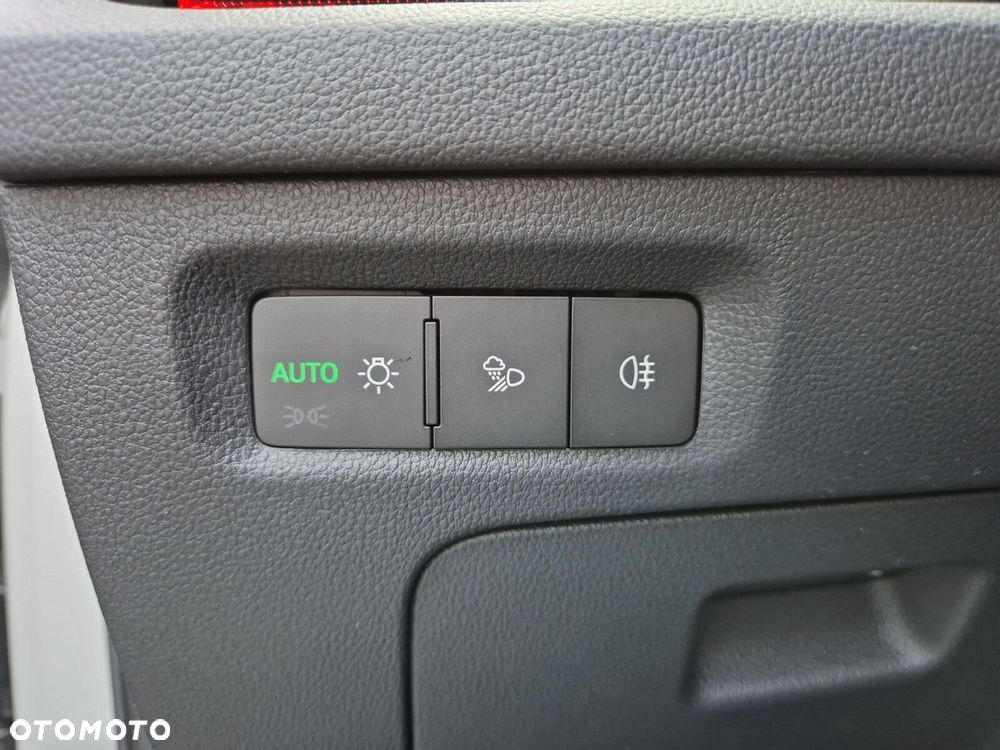 Skoda Octavia 2.0 TDI Sportline DSG - 24