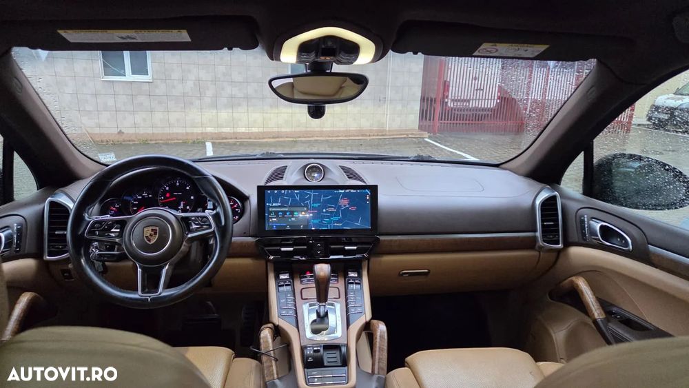 Porsche Cayenne 3.0 L - 3