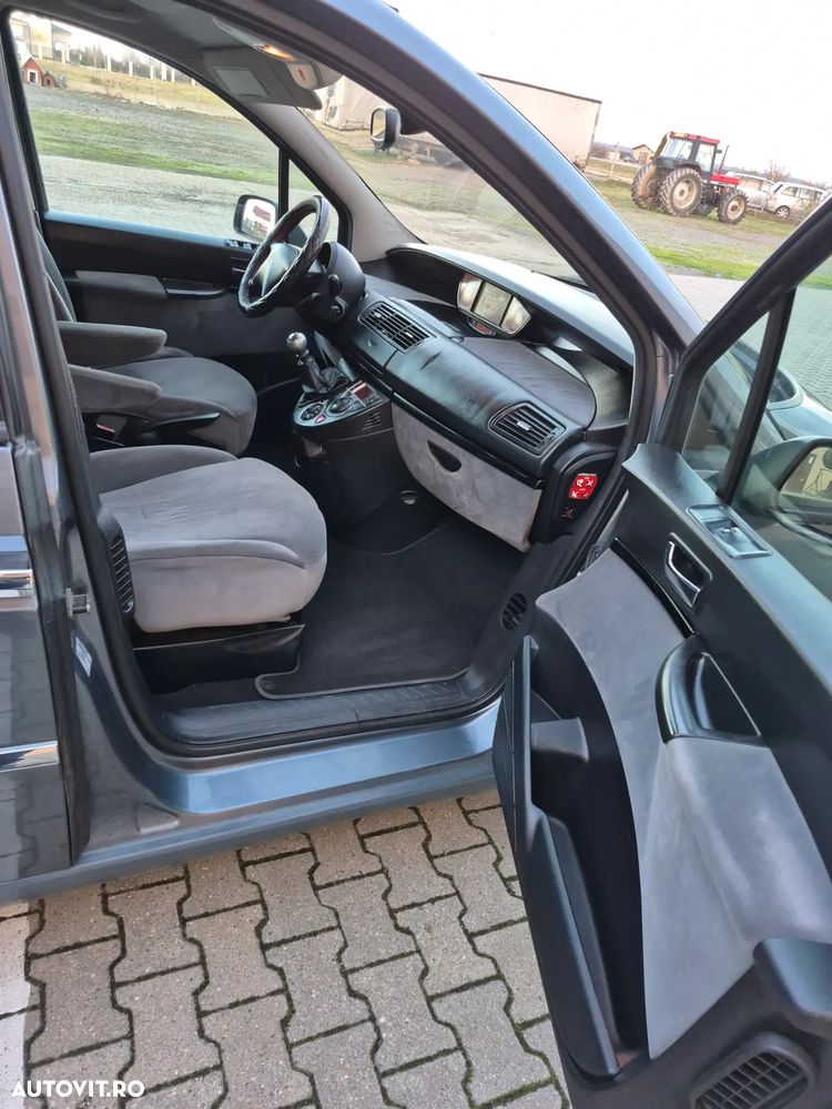 Citroën C8 2.0 HDi Confort - 6