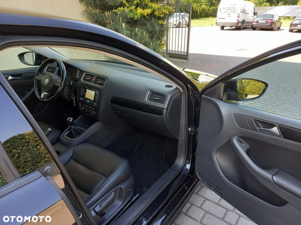 Volkswagen Jetta 1.6 TDI DPF Highline - 21