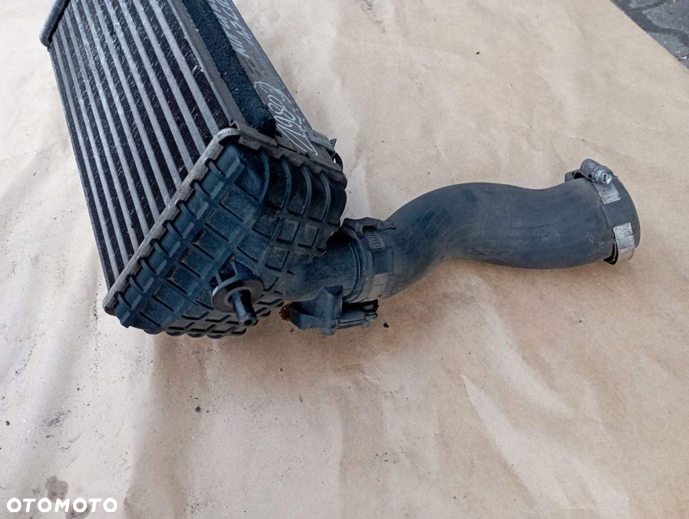 KIA CARENS IV 4 CHŁODNICA INTERCOOLER 28270-2A820 - 3