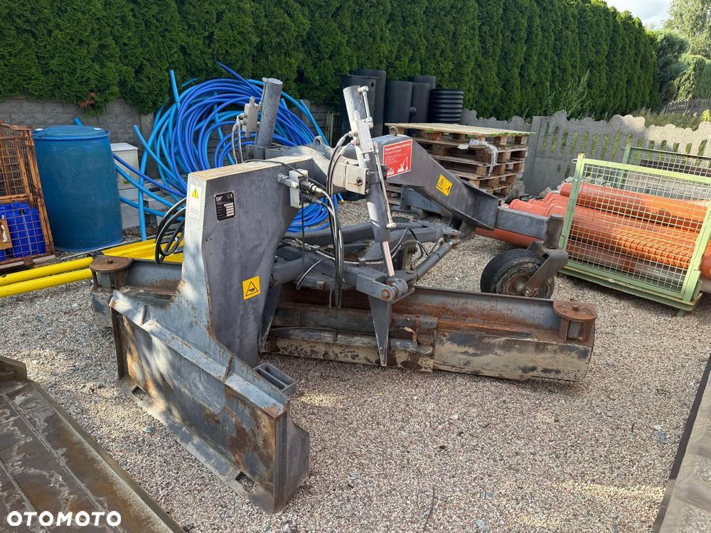Takeuchi TL12 - 8
