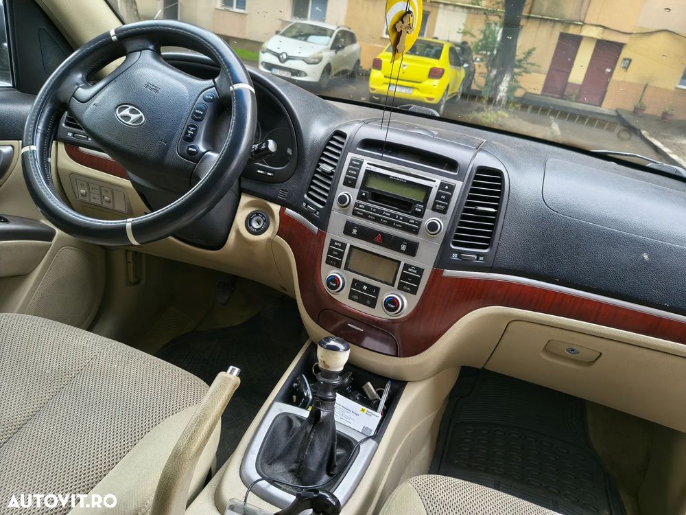 Hyundai Santa Fe 2.2 DSL VGT 7 SEATS 4WD - 6