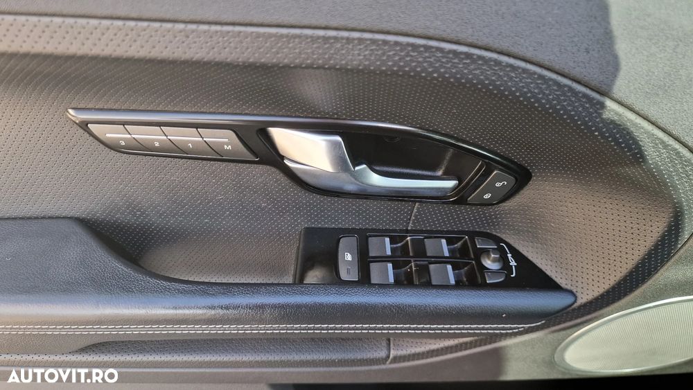 Land Rover Range Rover Evoque - 18
