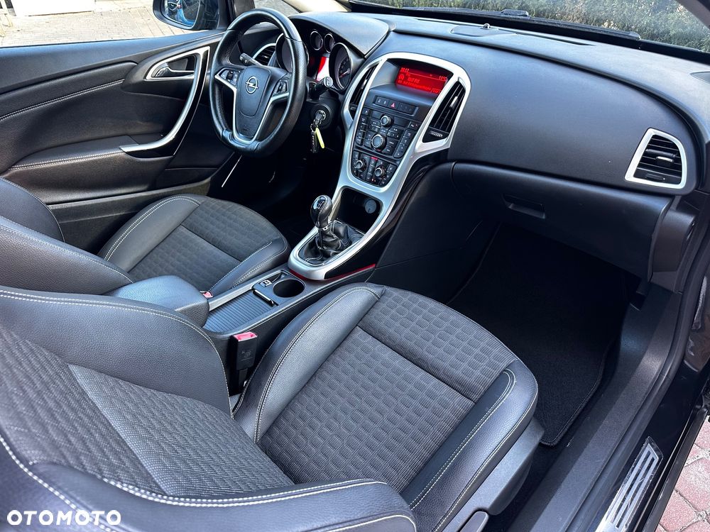 Opel Astra 1.6 Turbo Innovation - 25