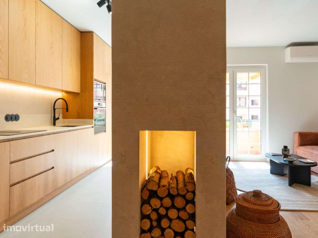 Apartamento T1 totalmente remodelado e mobilado com vista lateral d... - Grande imagem: 5/36