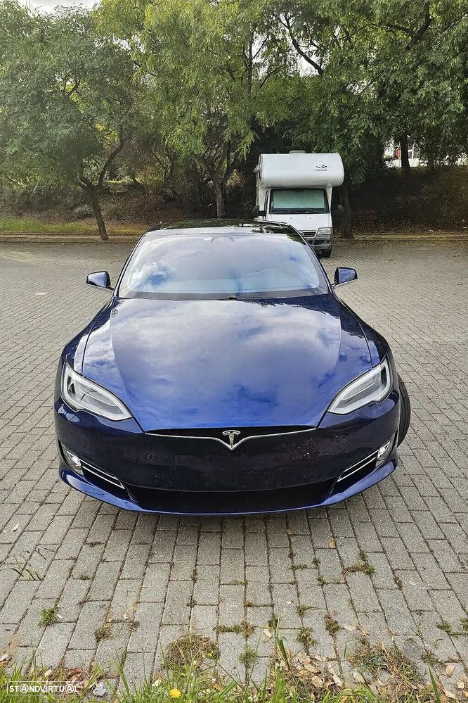 Tesla Model S - 2
