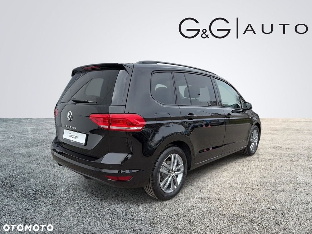 Volkswagen Touran - 8