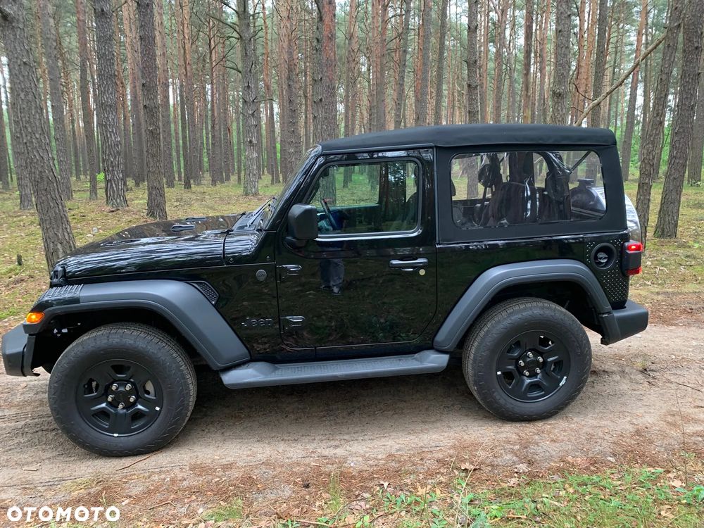 Jeep Wrangler - 16