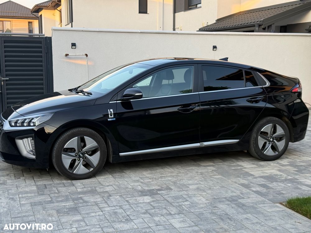 Hyundai IONIQ - 4
