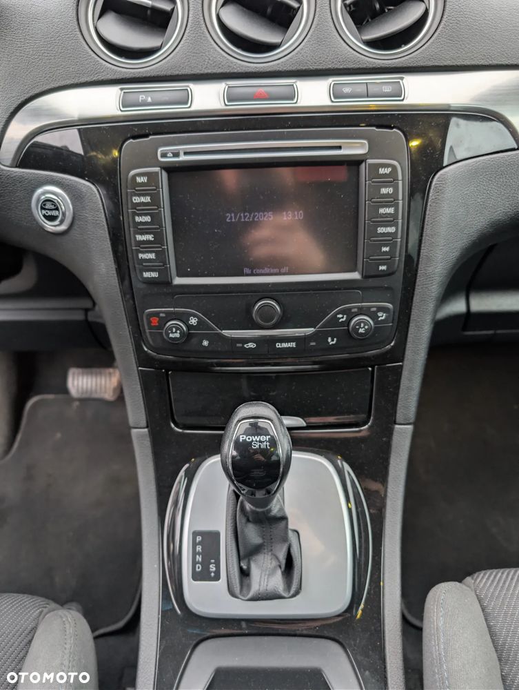 Ford S-Max - 8