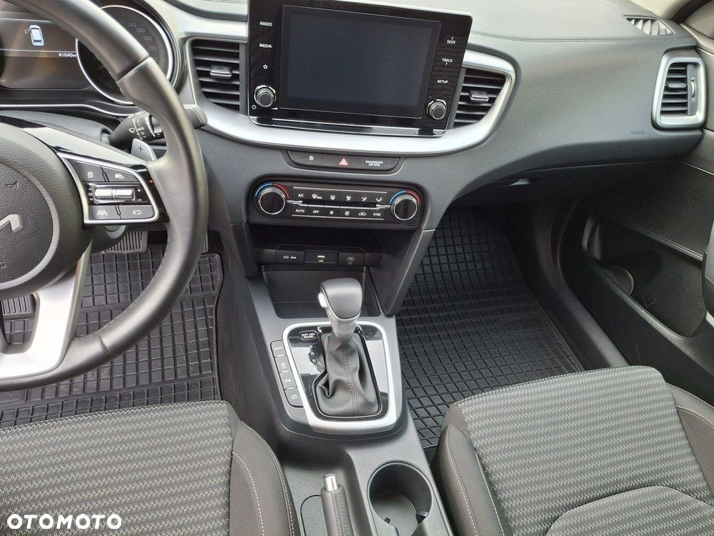 Kia Ceed 1.5 T-GDI M DCT - 17