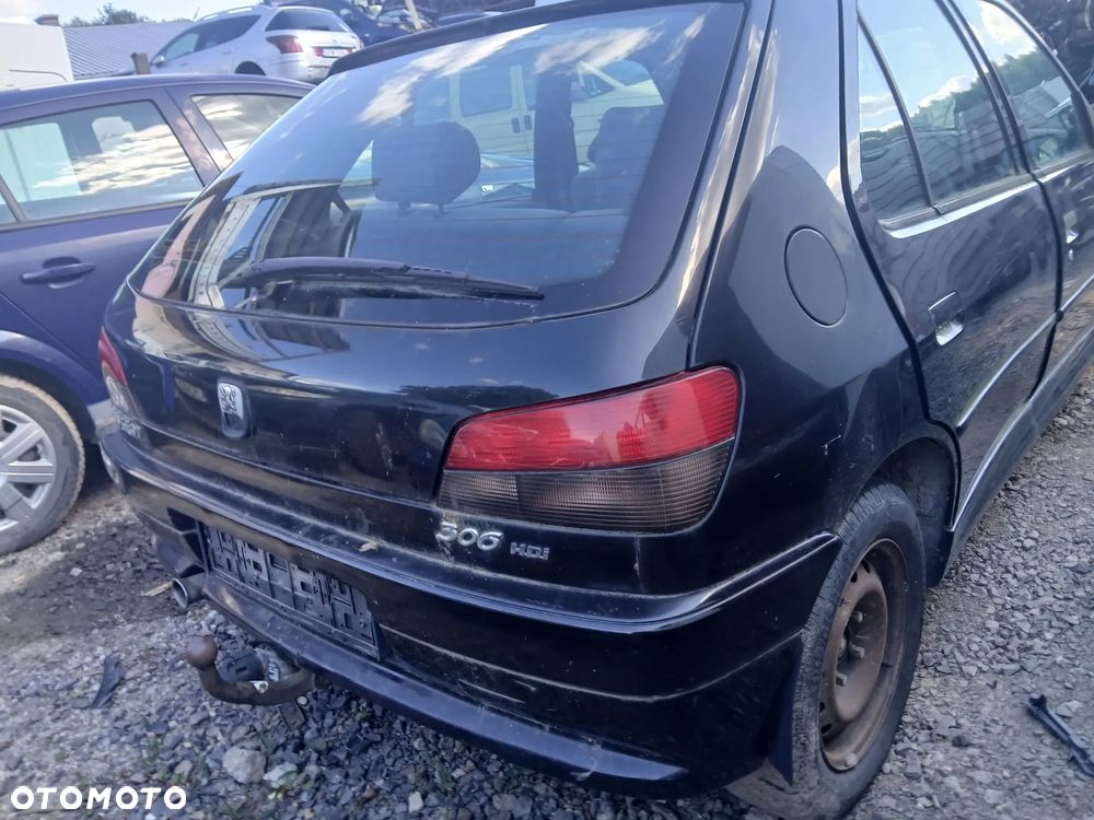 PEUGEOT 306 RESTYL HB 5D CZARNY maska pokrywa silnika klapa bagażnika zderzak lampa reflektor pas przedni stop lampy halogeny przeciwmgłowe odblaski grill atrapa znaczek błotnik - 7