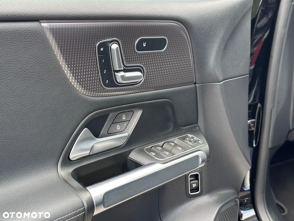 Mercedes-Benz EQB 300 4Matic Electric Art - 19