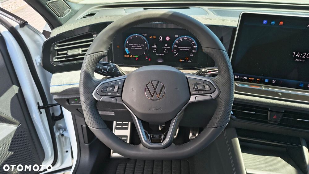 Volkswagen Tiguan - 19