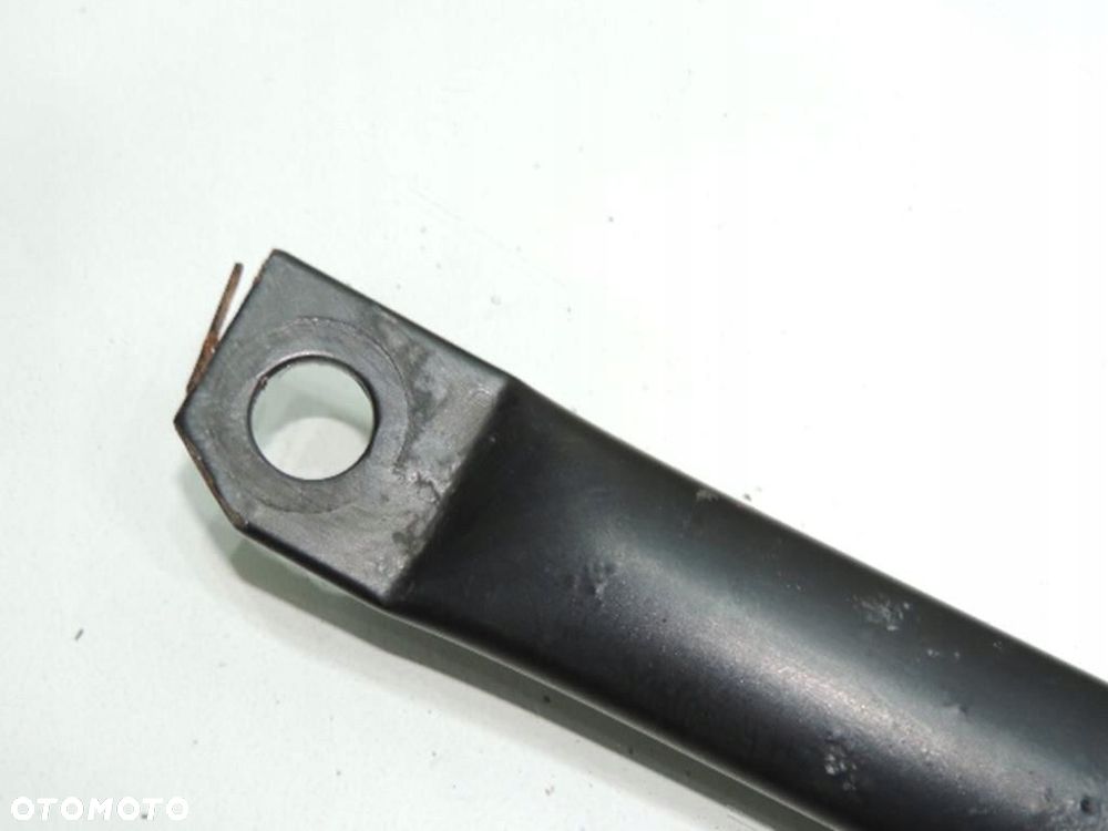 ROZPÓRKA KIELICHÓW PRAWA BMW E81 - 5