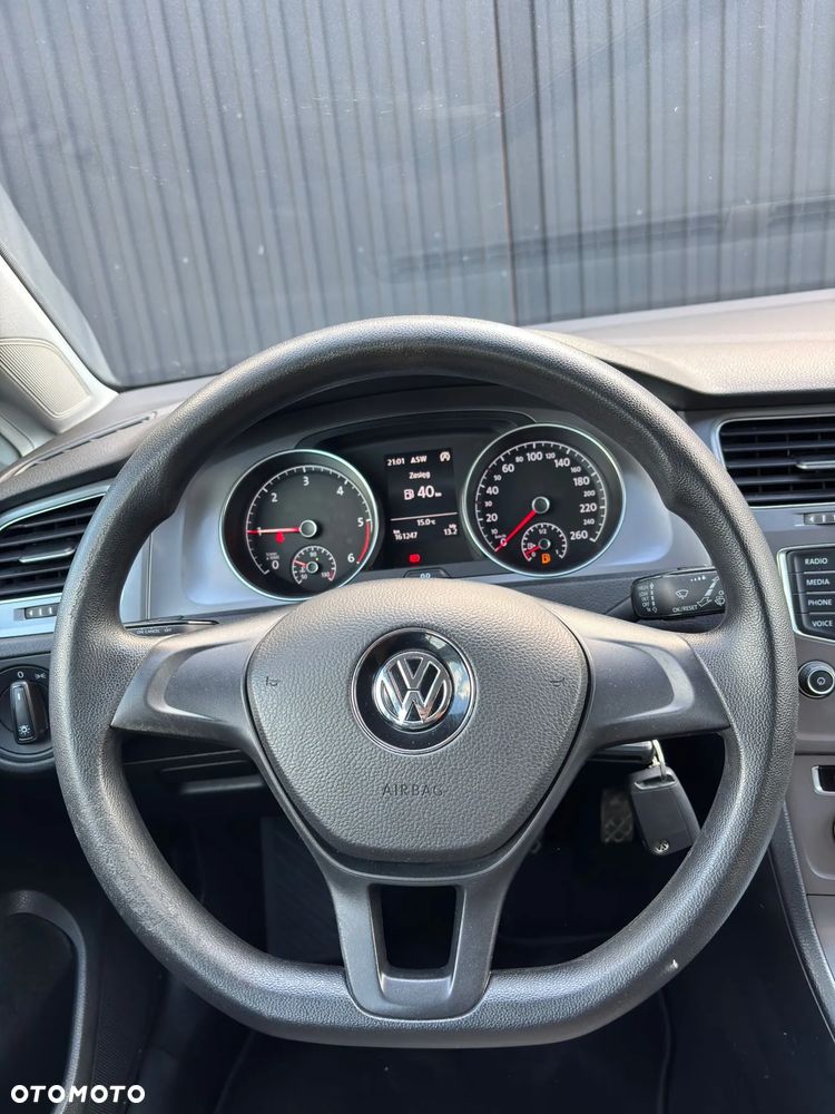 Volkswagen Golf 1.6 TDI DPF BlueMotion Technology Team - 15