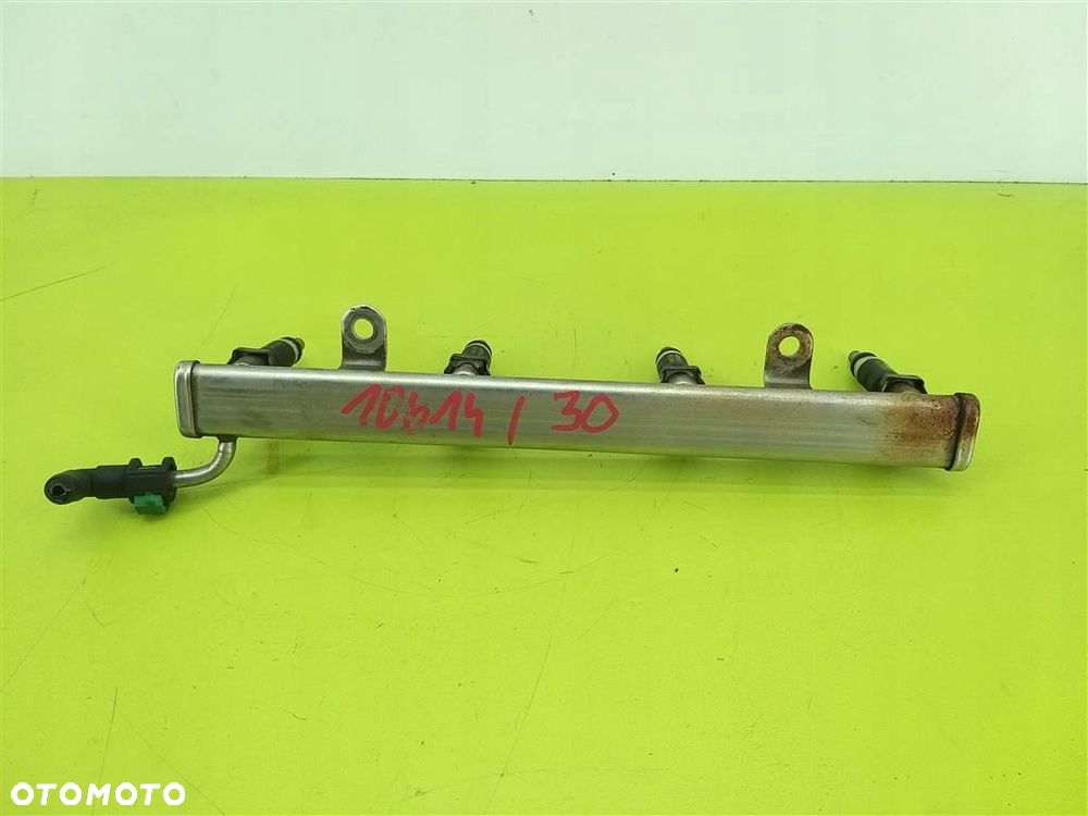 Listwa wtryskiwaczy Dodge Caliber 2.0 B 04891577AB 6093W06888 - 4