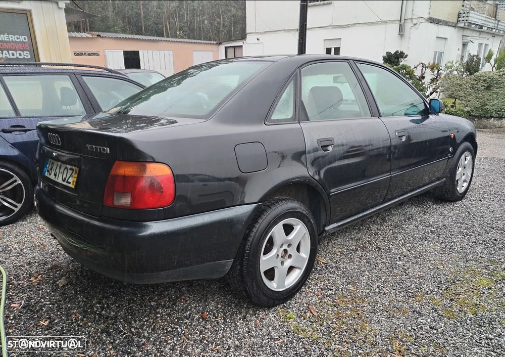 Audi A4 1.9 TDI Attraction - 9