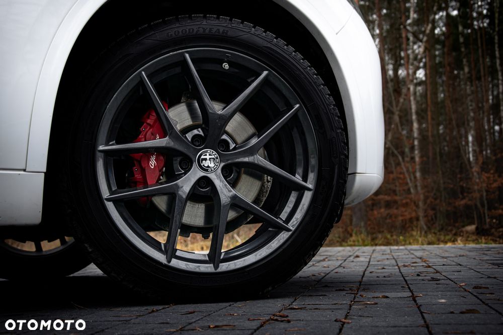 Alfa Romeo Stelvio 2.0 Turbo Veloce Q4 - 17