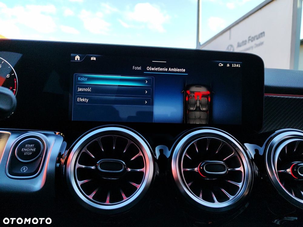 Mercedes-Benz GLB 200 AMG Line 7G-DCT - 31