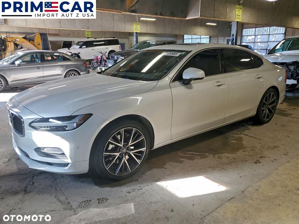 Volvo S90 - 1