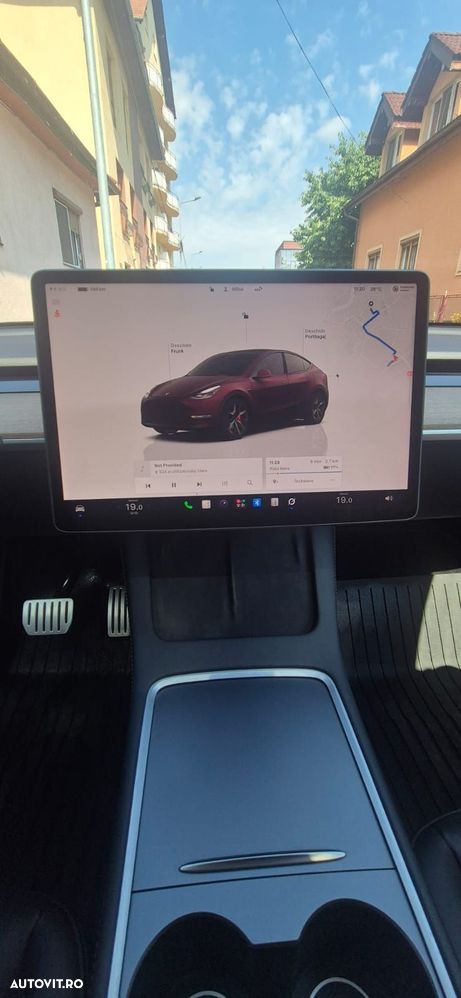 Tesla Model Y Performance - 10