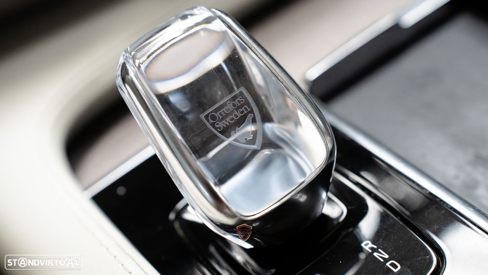 Volvo XC 90 T8 AWD Recharge Geartronic Inscription - 32