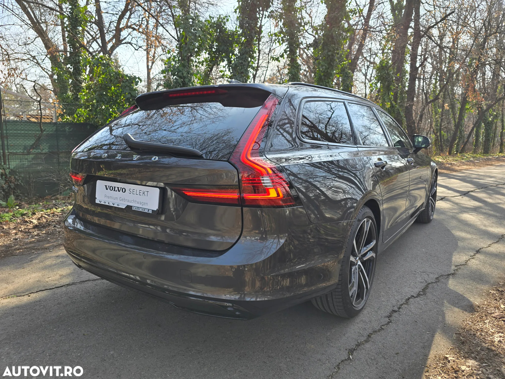 Volvo V90 - 8