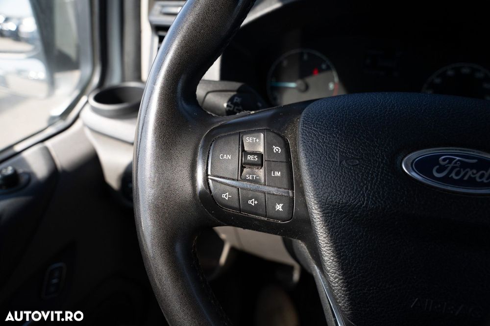 Ford Transit Custom - 13