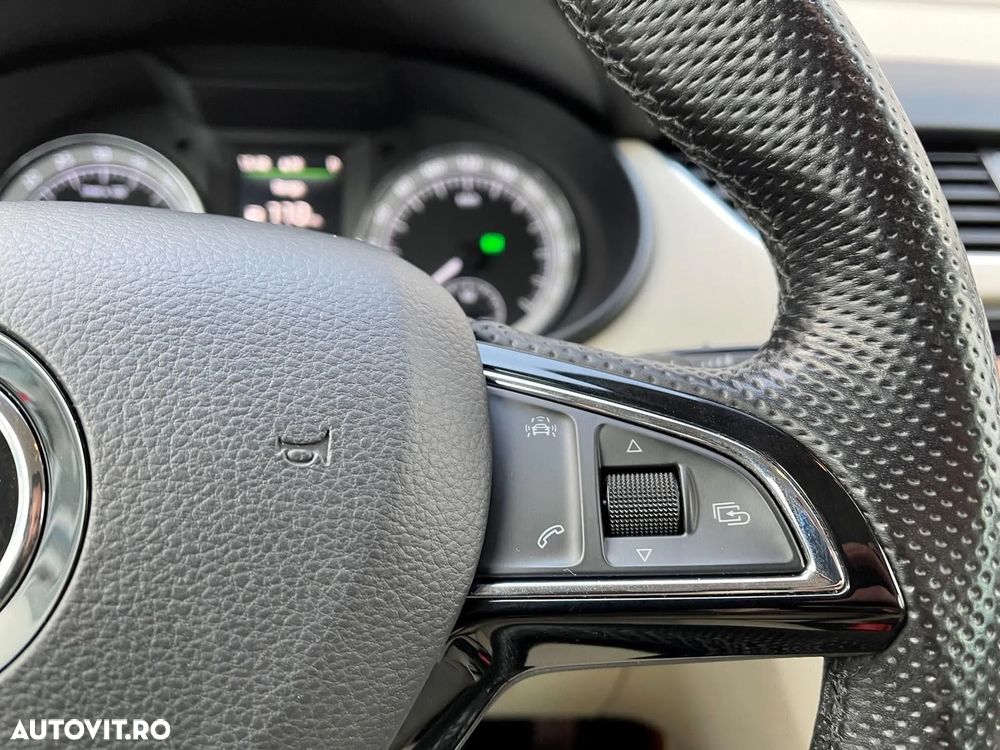 Skoda Octavia - 8