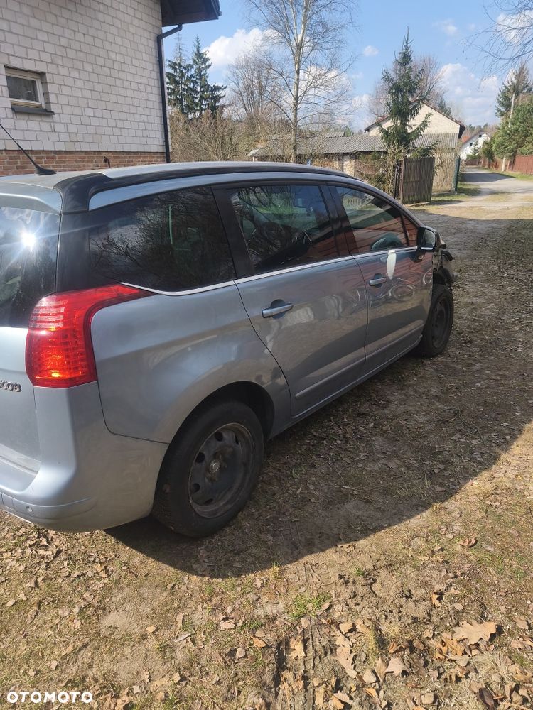 Peugeot 5008 - 6