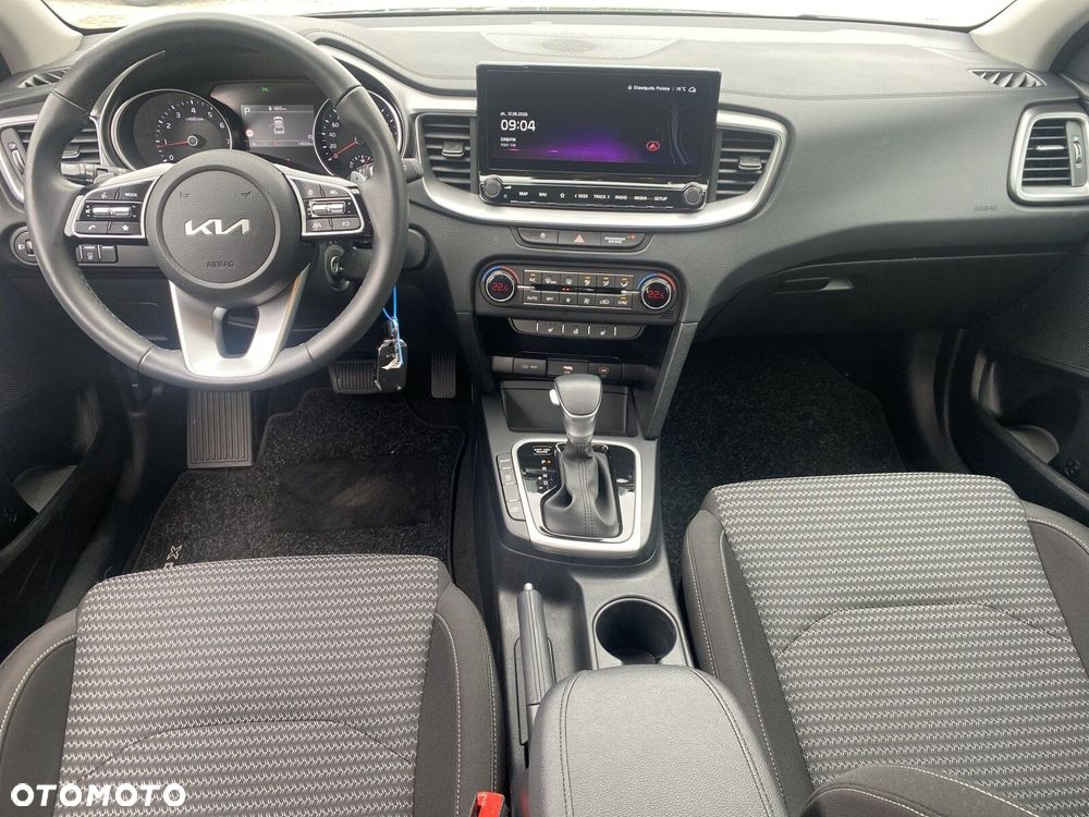 Kia XCeed - 12