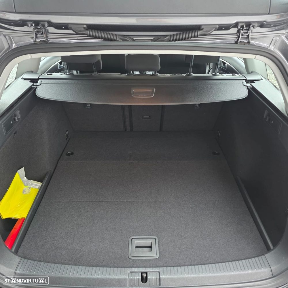 VW Golf Variant 1.6 TDi Confortline - 33