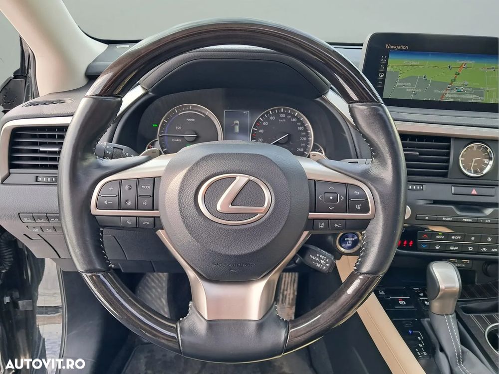 Lexus Seria RX - 25